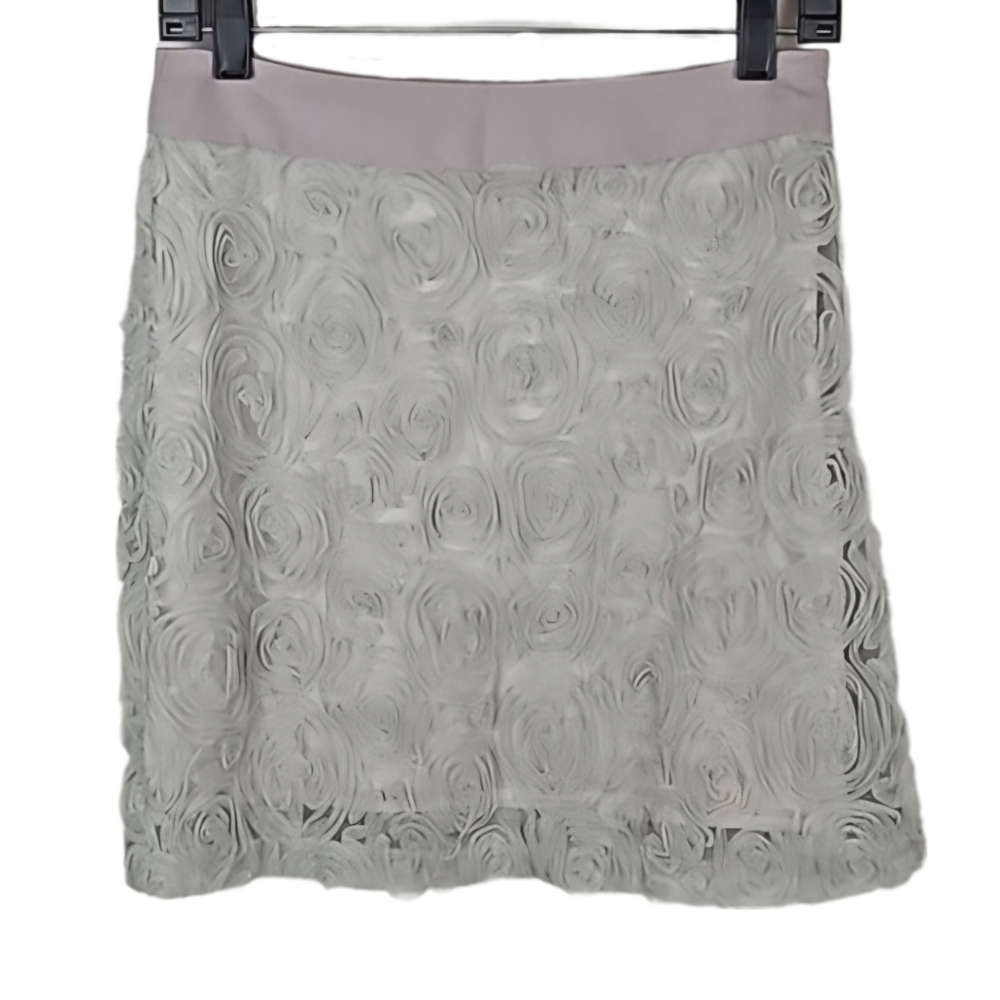 Y2K Vintage Avante Garde 3-D Rose Design Tuille Mesh Mini Skirt Light Gray